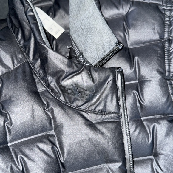 Adidas Frostguard Vest. - Picture 8 of 8